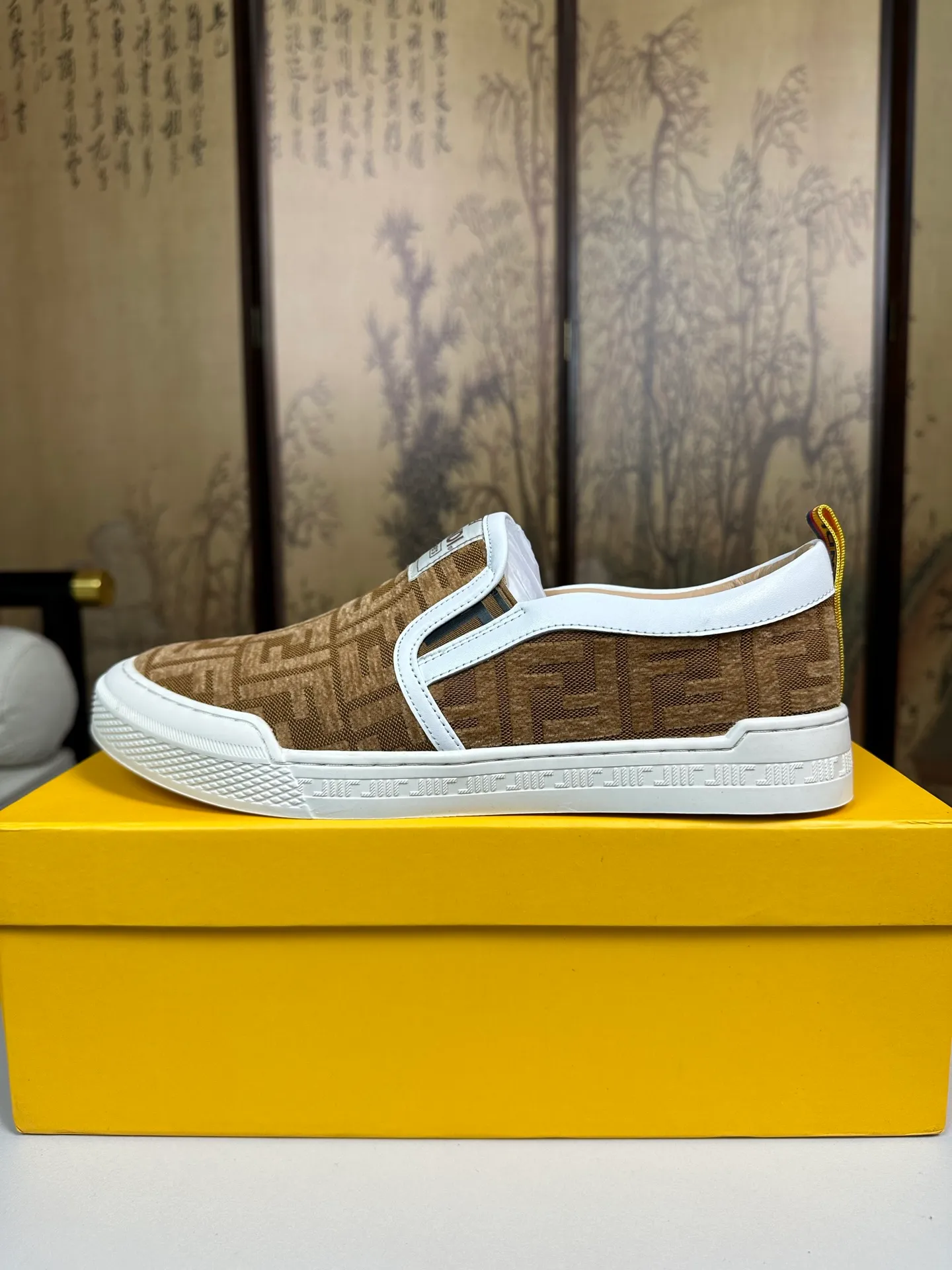 Factory price 380💰 (FENDI) New style 👊🏻 upper 🇮🇹 imported cowhide fabric 🇩🇪 imported sheepskin lining. The original outsole is molded to highlight the identity of every man, and the upper foot is stable and stable🚶🏻🚶🏻The high-end custom counters reproduce the original version📯No matter the wind or rain, the shoe last remains unchanged and can withstand the verification of time🔍️,🔵 Size: 38-44 (45 is custom-made and cannot be returned or exchanged
